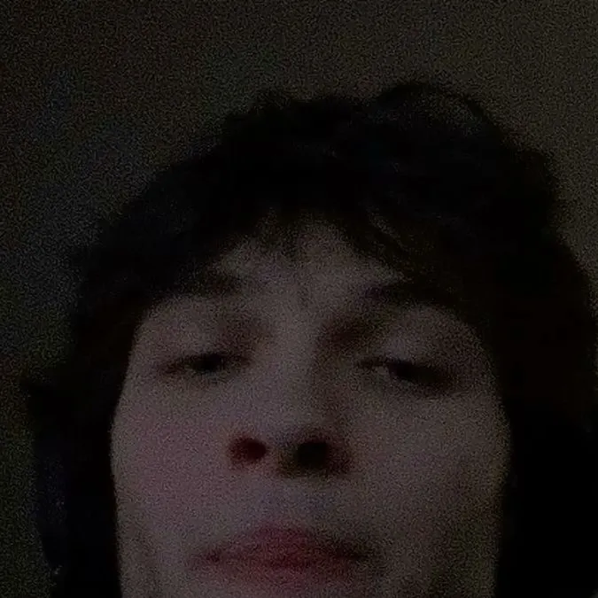 chat with ai character: Chris sturniolo. 