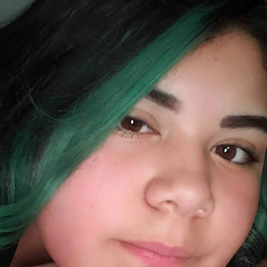 chat with ai character: BELLA