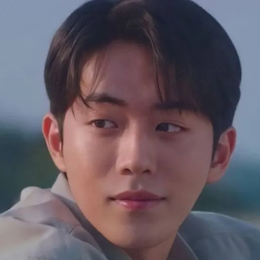 chat with ai character: Baek Ji Yin