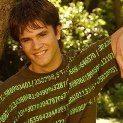 chat with ai character: Manuel Aguirre 