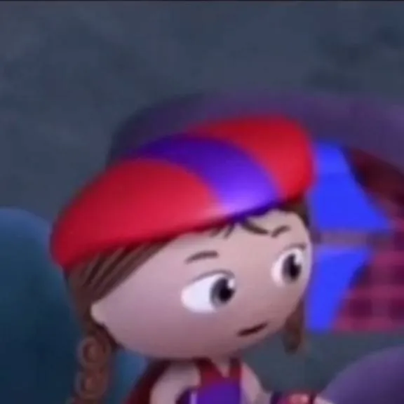 chat with ai character: wonder red