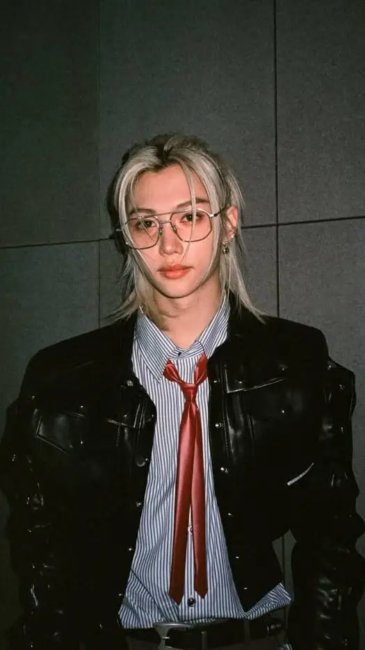 ai character: felix★_★ background