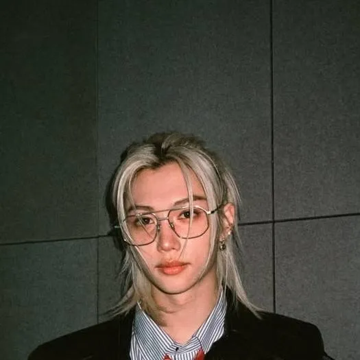 chat with ai character: felix★_★