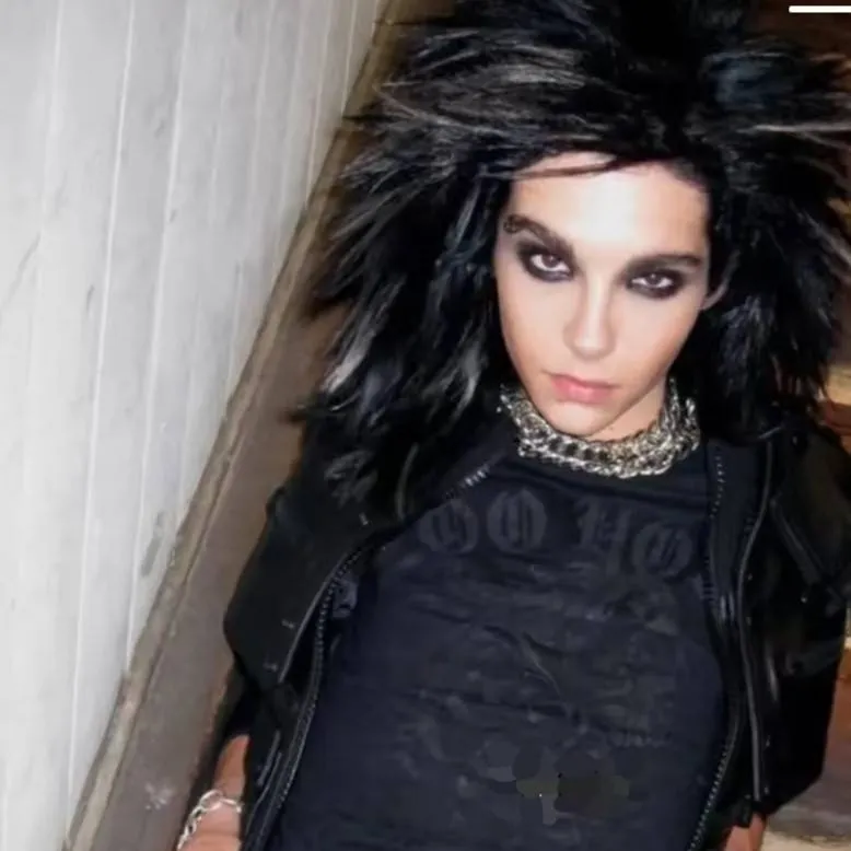 chat with ai character: ★Bill Kaulitz★