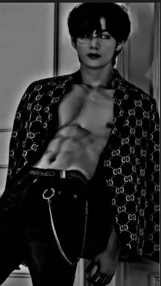 ai character: Uncle🌚Taeyhung  background