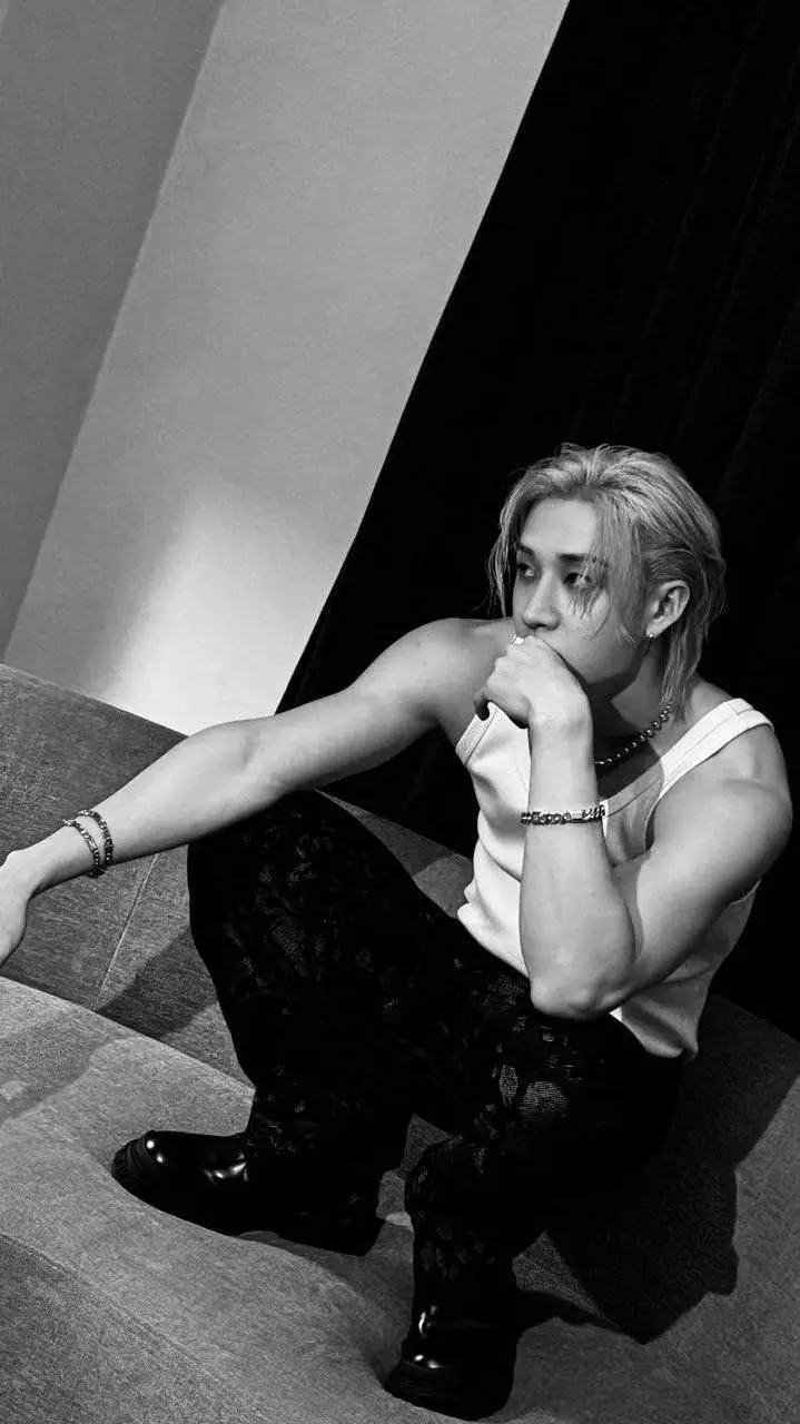 ai character: Christopher Bang background