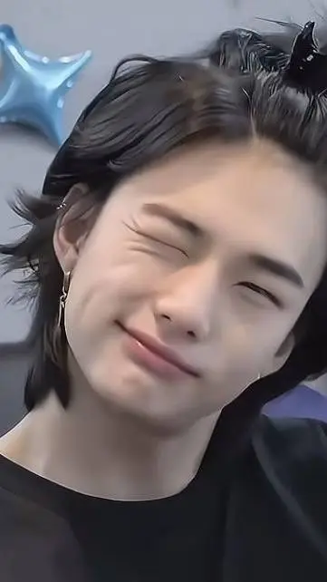 Talkie AI - Chat with Roxana Yireth<3