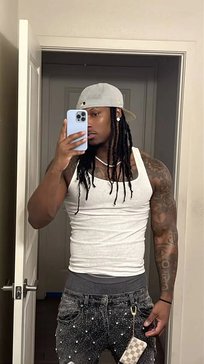 ai character: kentrell background
