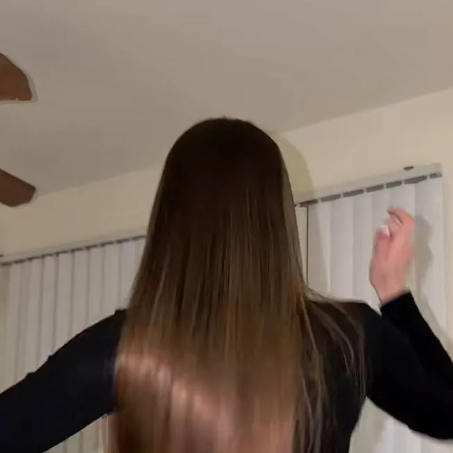 chat with ai character: medina