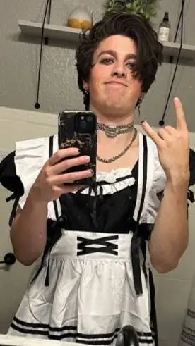 ai character: Evan TX2 maid background