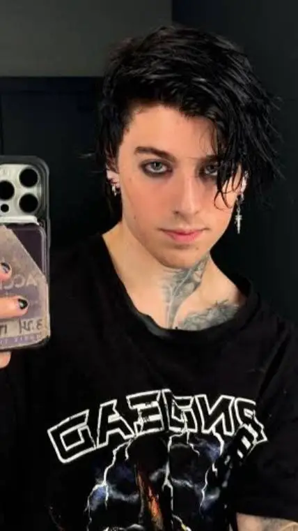 ai character: Evan TX2 background