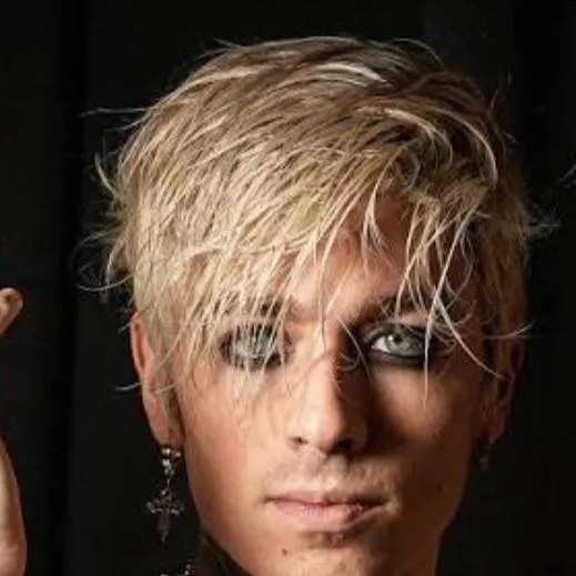 chat with ai character: ✨TX2 Evan✨