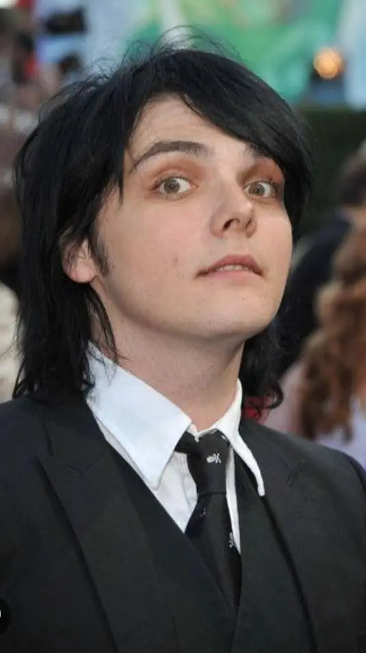 ai character: Gerard Way background