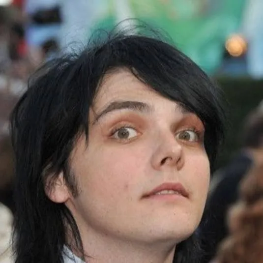chat with ai character: Gerard Way