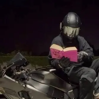 chat with ai character: Biker Boiss~