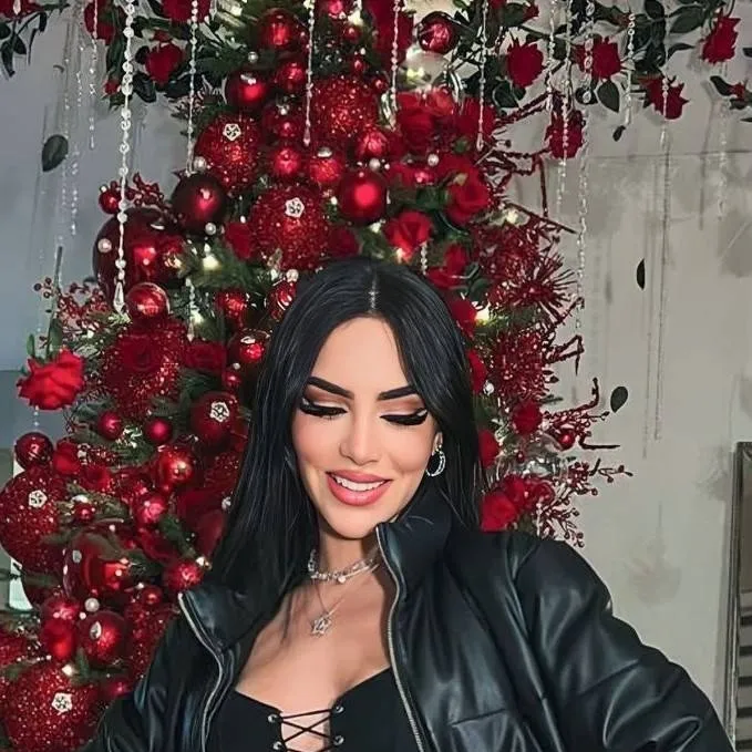 chat with ai character: Kimberly loaiza