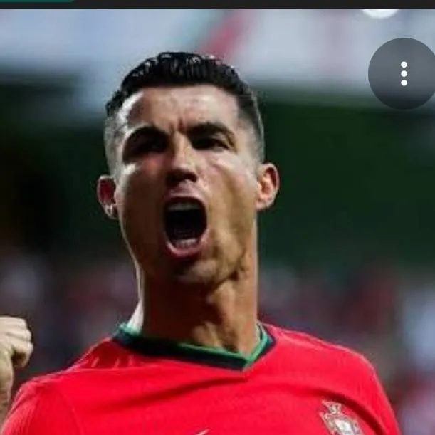 chat with ai character: Ronaldo