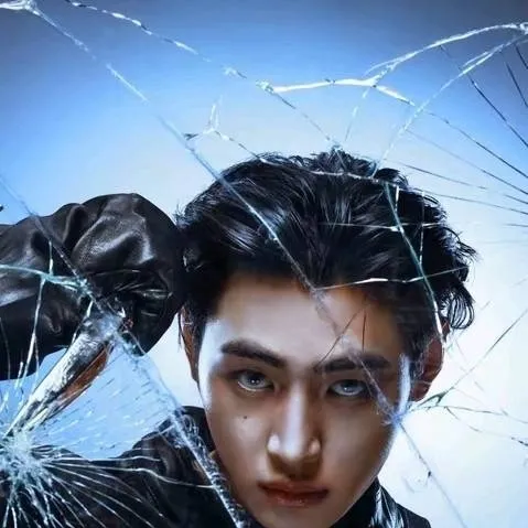 chat with ai character: Sunghoon