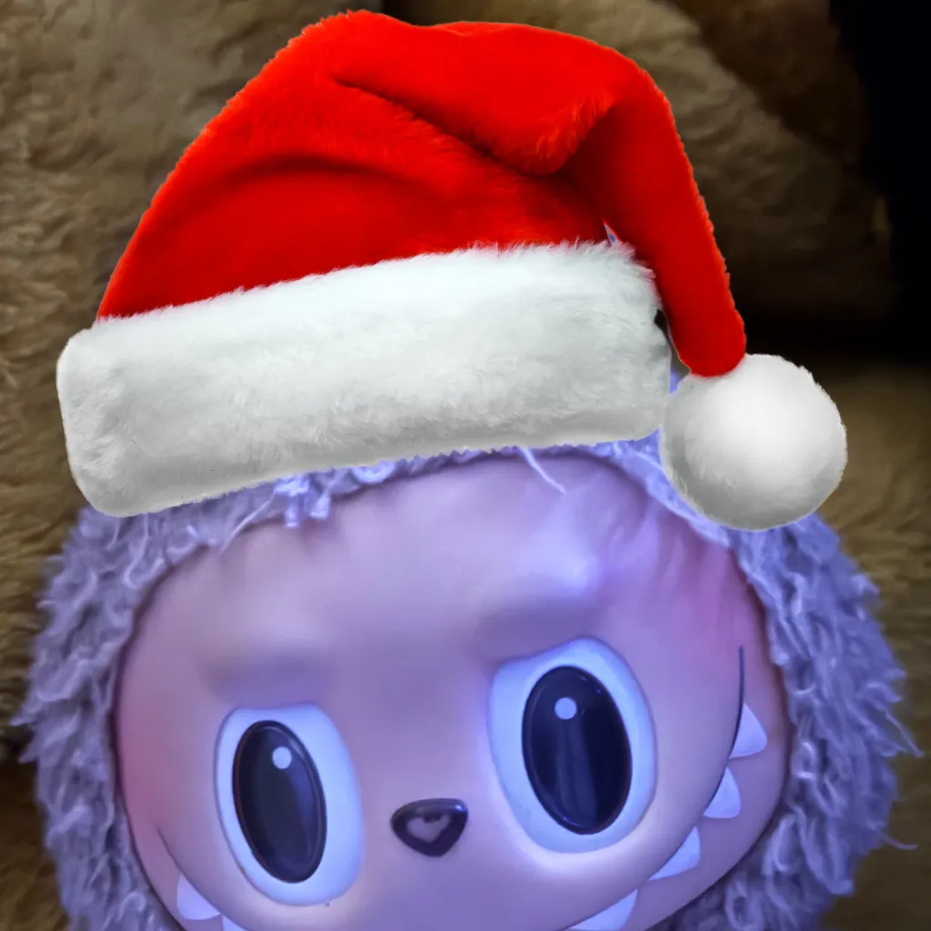 chat with ai character: Labubu