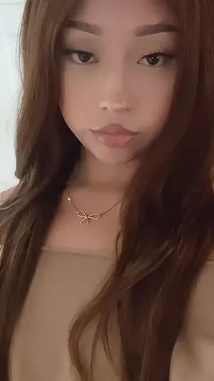 ai character: ℕ𝕒𝕕𝕪𝕒 background