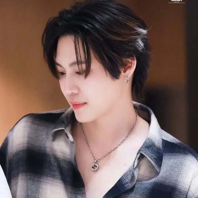 chat with ai character: Boun (Vampire)