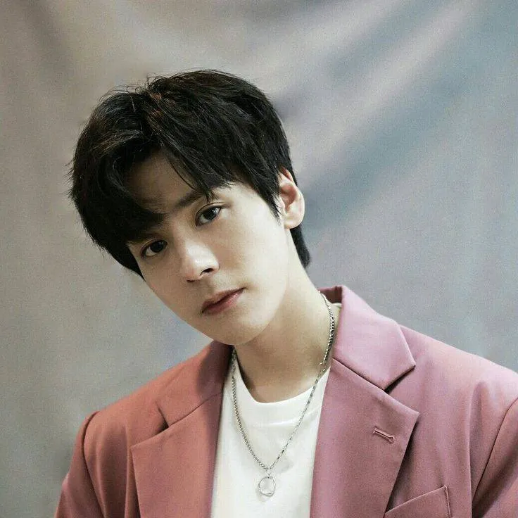 chat with ai character: Wei Zhe Ming ❣️