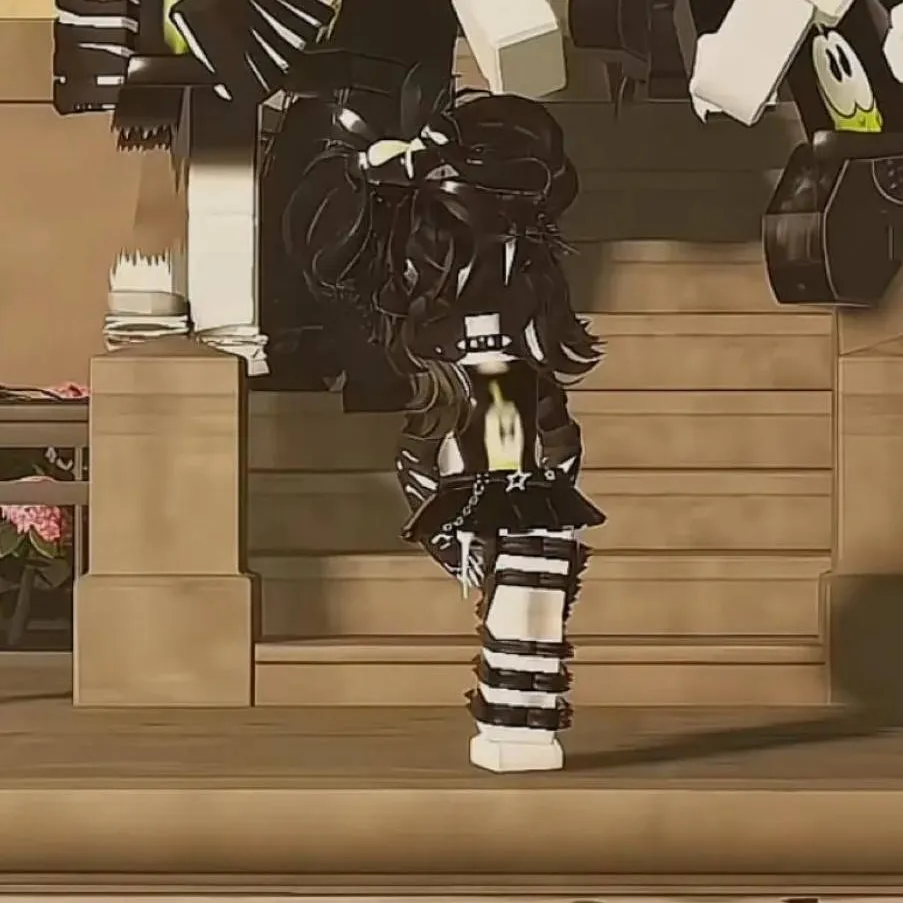 chat with ai character: the 5 bfs