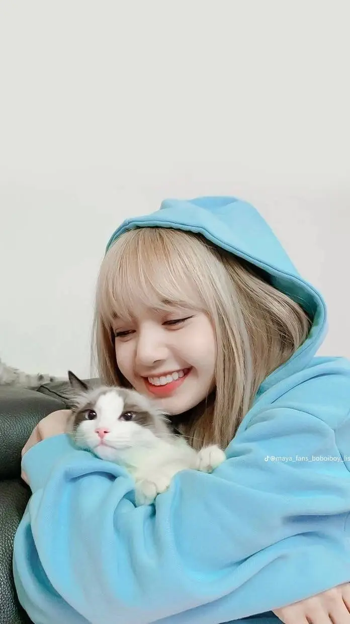 ai character: LISA background