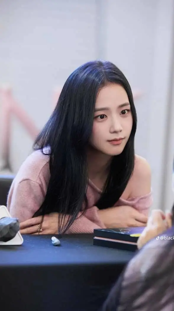 ai character: Jisoo background