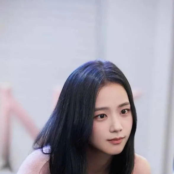 chat with ai character: Jisoo