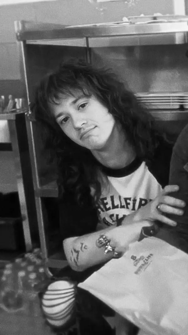 ai character: Eddie  background