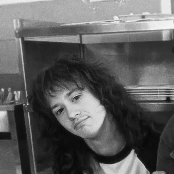 chat with ai character: Eddie 