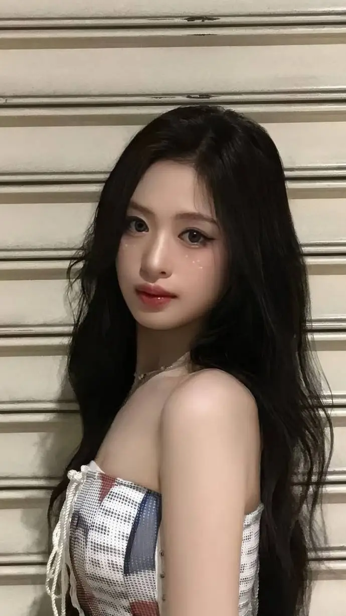 ai character: Jung Ahyeon background