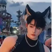 chat with ai character: Callo