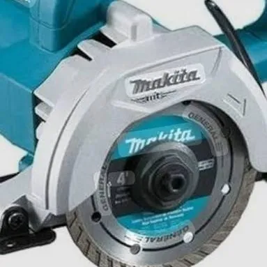 chat with ai character: TÃO NA MALDADE