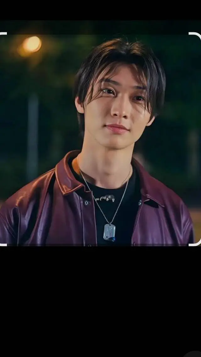 ai character: Min ho background