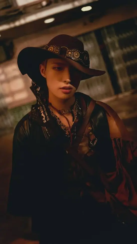 ai character: Song Mingi  background