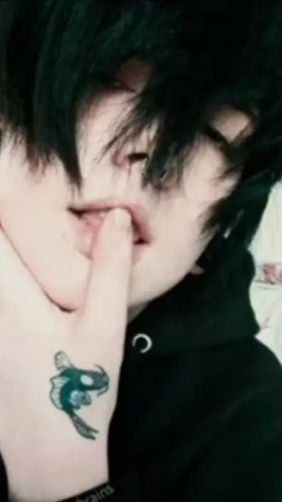 ai character: Huzz background