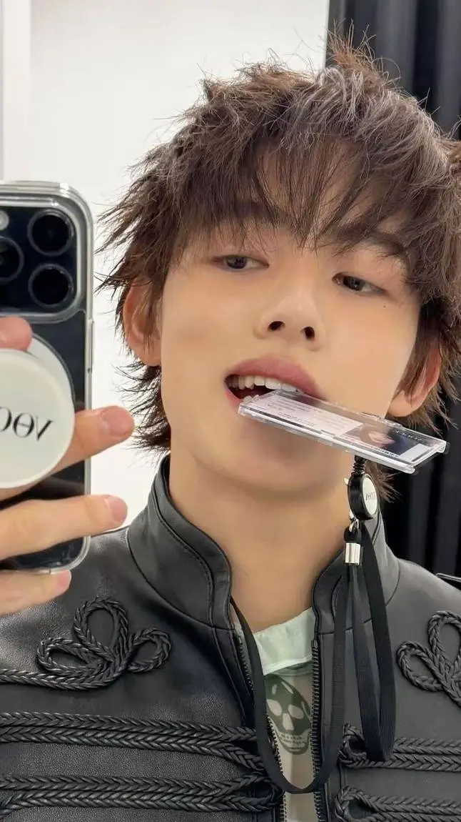 Talkie AI - Chat with Seonghyeon 