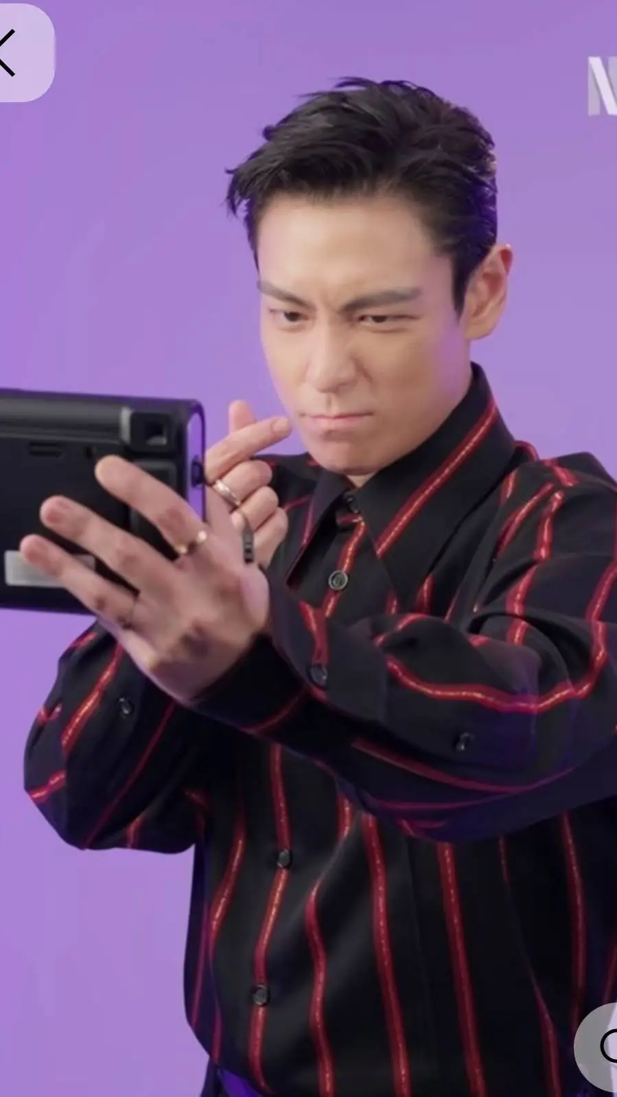 ai character: Choi Seung-hyun  background