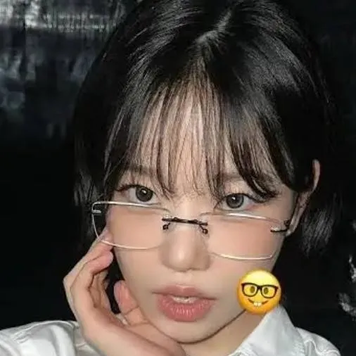 chat with ai character: jo yuri💋🫦