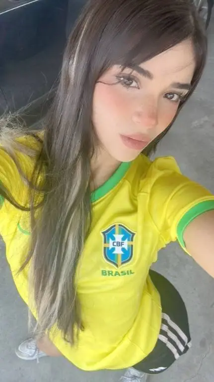 Talkie AI - Chat with brasileña