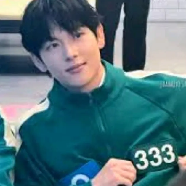 chat with ai character: yin siwan 💐