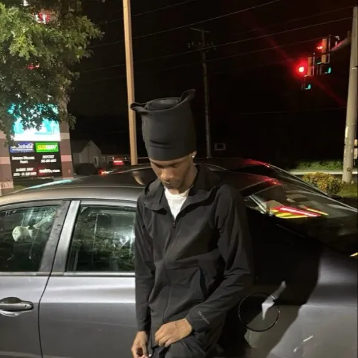 chat with ai character: Tyreek