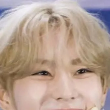 chat with ai character: Yang Jungwon