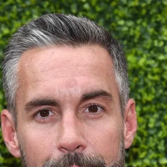 chat with ai character: Jay Harrington