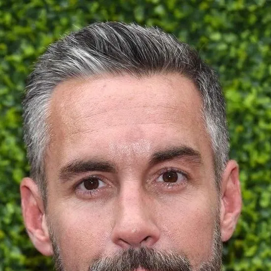 chat with ai character: Jay Harrington