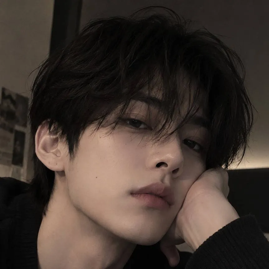 chat with ai character: Lucas💗 