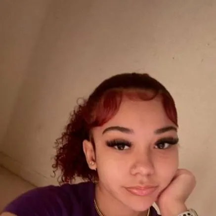 chat with ai character: Lani