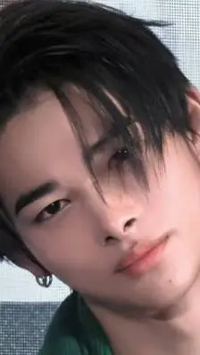 ai character: SKZ HATE U background